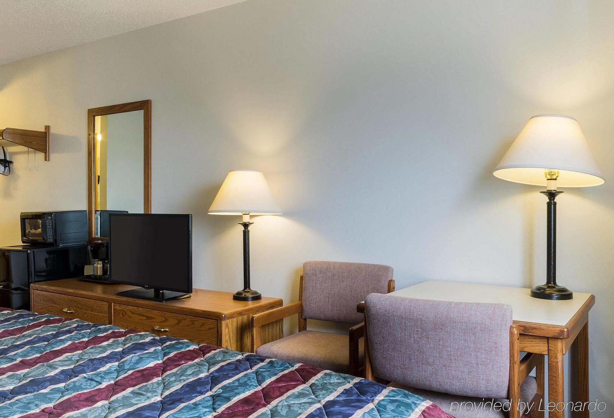 Travelodge By Wyndham Spearfish Extérieur photo