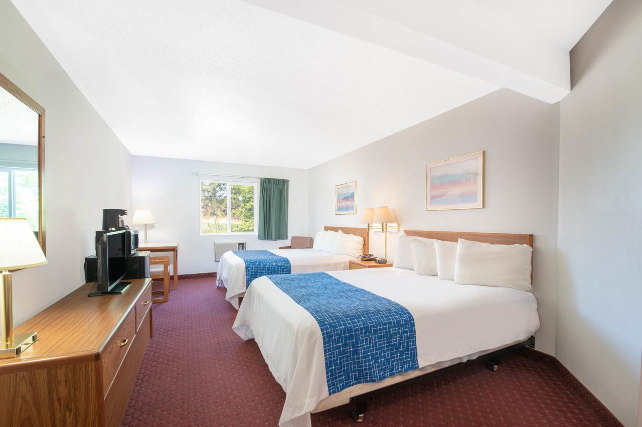 Travelodge By Wyndham Spearfish Extérieur photo