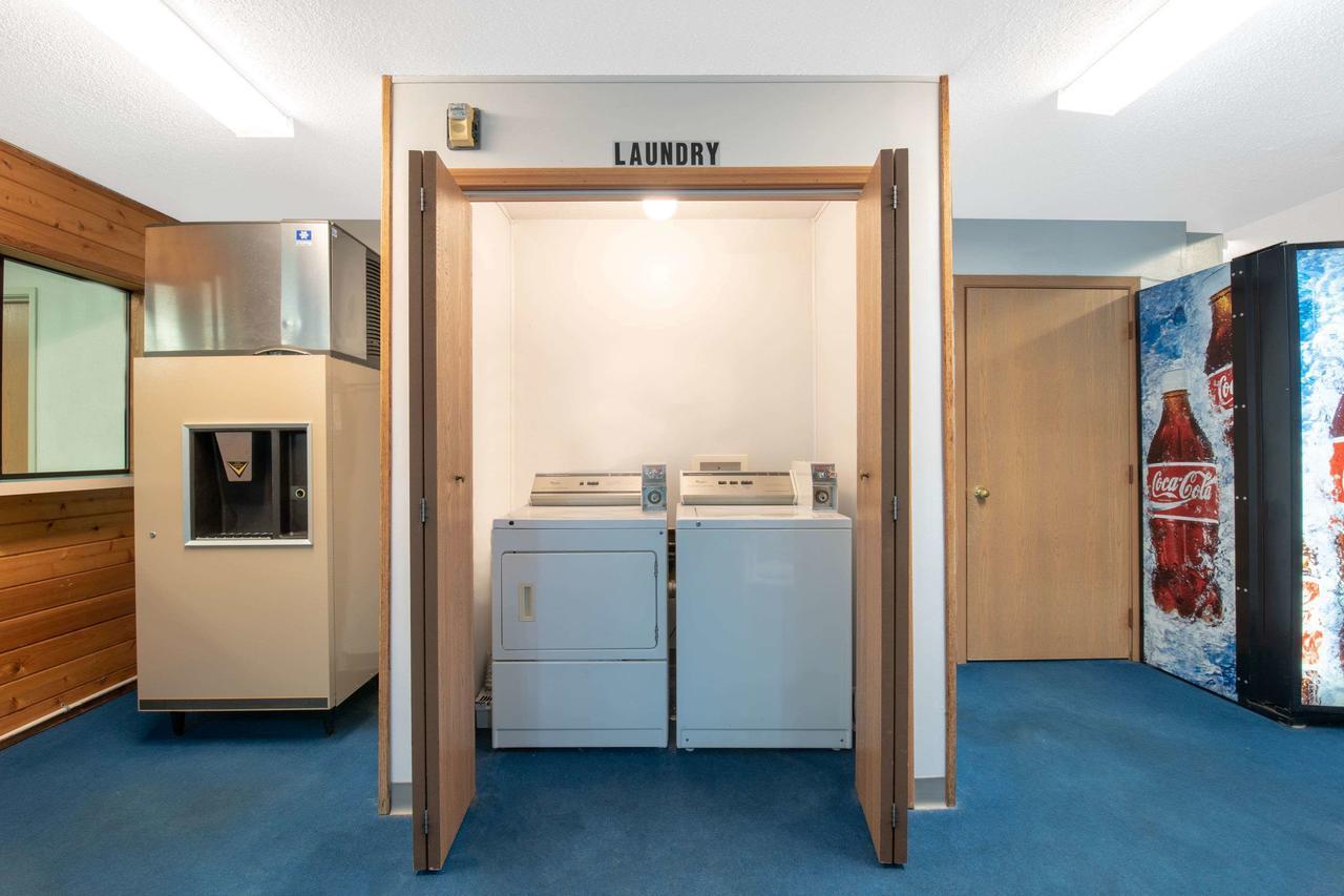 Travelodge By Wyndham Spearfish Extérieur photo